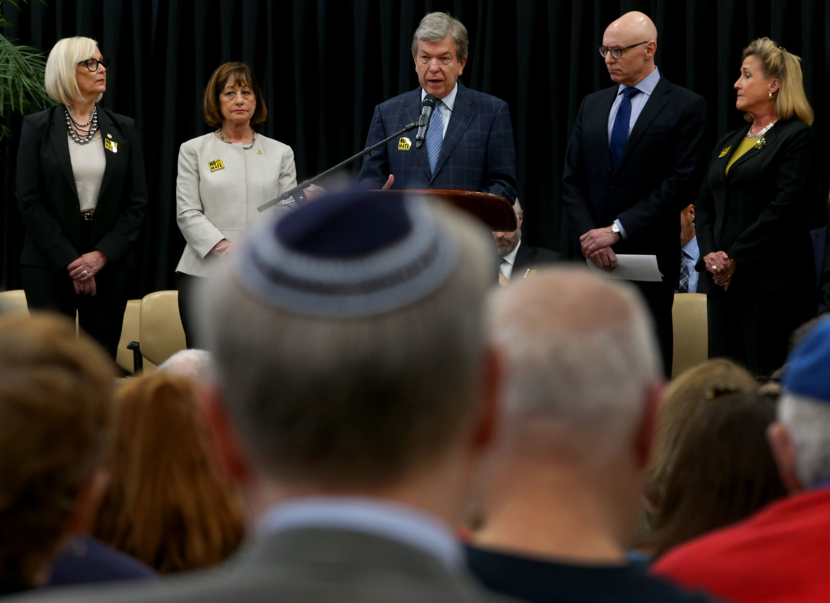 St. Louis Jewish community holds interfaith vigil